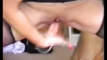 Niegrzeczna MILF Monique Alexander pomaga mężczyźnie swojej darmowe filmy mamuski córki, gdy jest w potrzebie