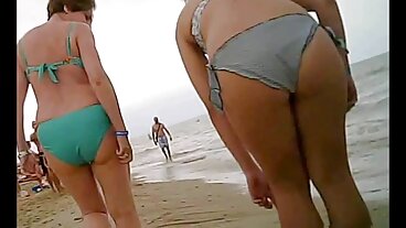 Tiny sexs filmy Skinny Teen Doll Winter ma w sobie kutasa