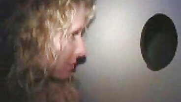 TUSHYRAW filmy erotyczne xhamster Emma Hix chce TERAZ podwójnej penetracji