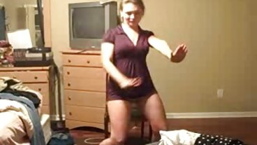 Uległa blondynka ruchana przez dwa sex filmiki tv czarne kutasy