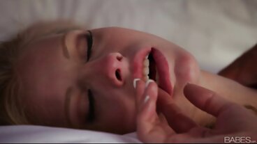 Ruchanie pasierbicy zakazany seks filmiki z dużymi cyckami