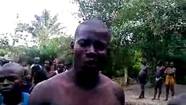 Podróż służbowa prowadzi do erotycznej przygody filmiki seksu analnej dla aktywnej seksualnie rudej Elli